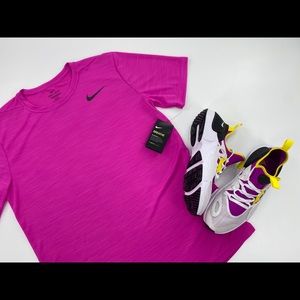 Nike Breathe Dry-Fit Short Sleeve Tee Men’s Size Medium Tall